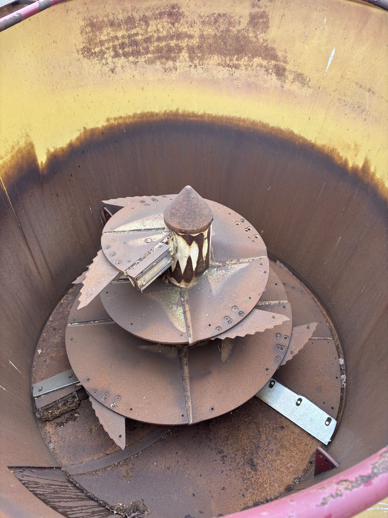 Strautmann verti mix 1451 voermengwagen