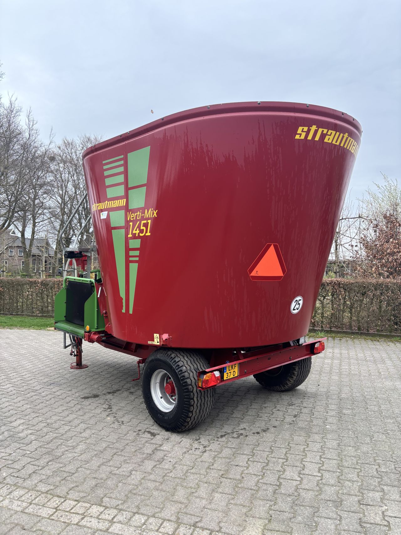 Strautmann verti mix 1451 voermengwagen