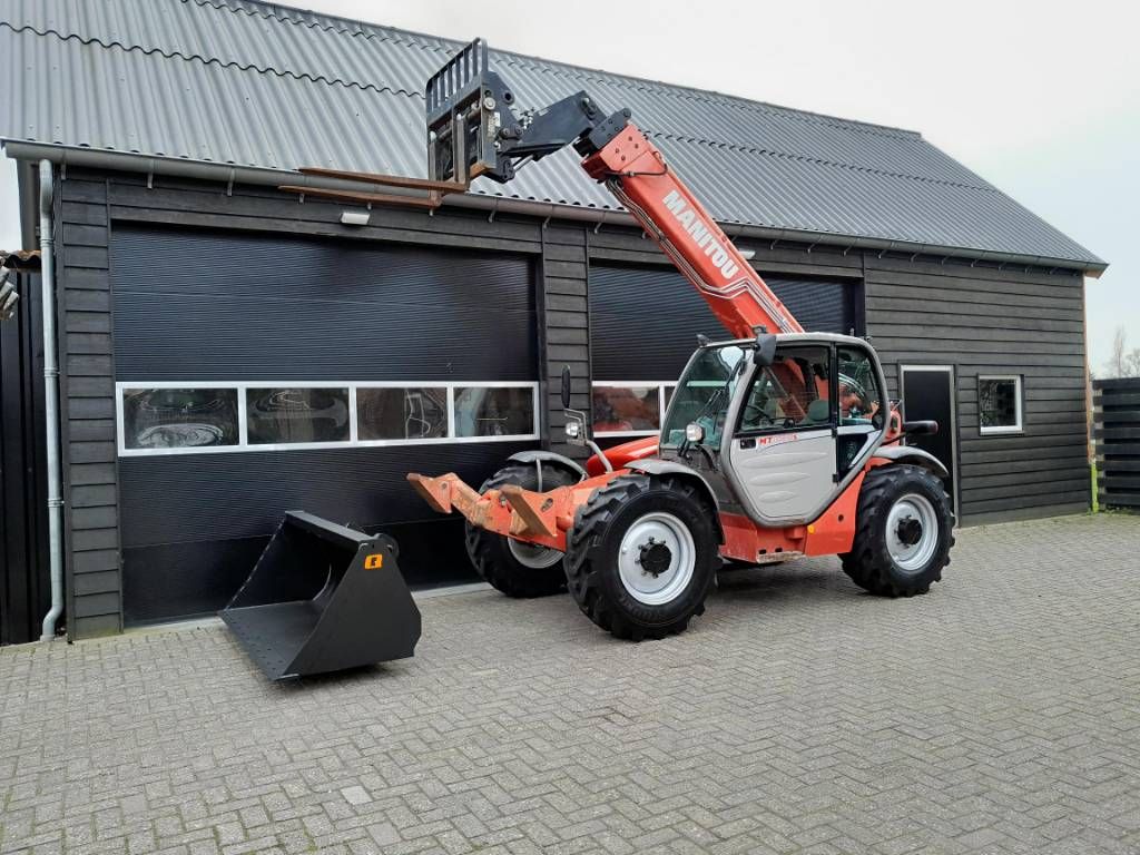 Manitou MT 1030 S verreiker - Grondbak + Vorken