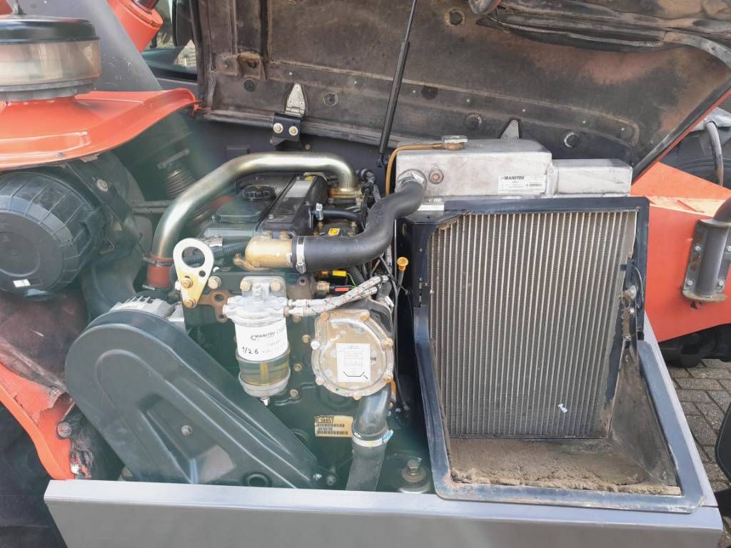 Manitou MT 1030 S verreiker - Grondbak + Vorken