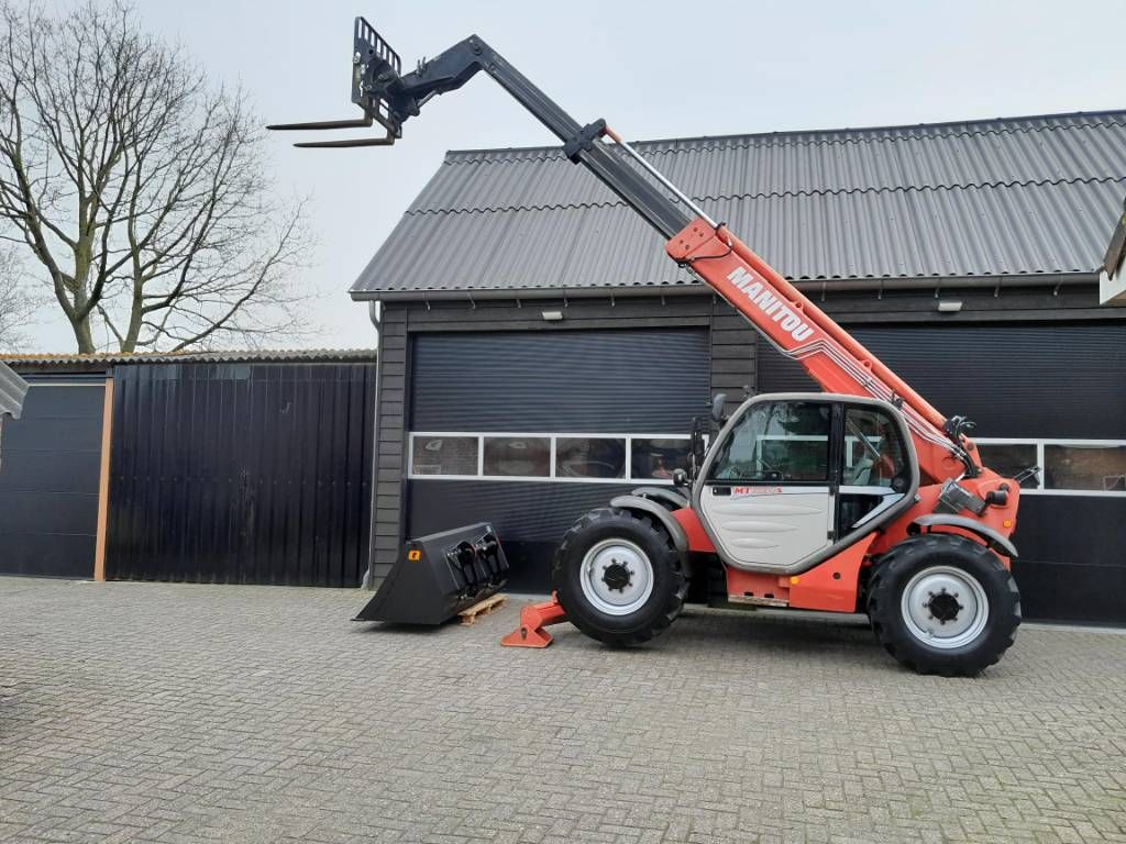 Manitou MT 1030 S verreiker - Grondbak + Vorken
