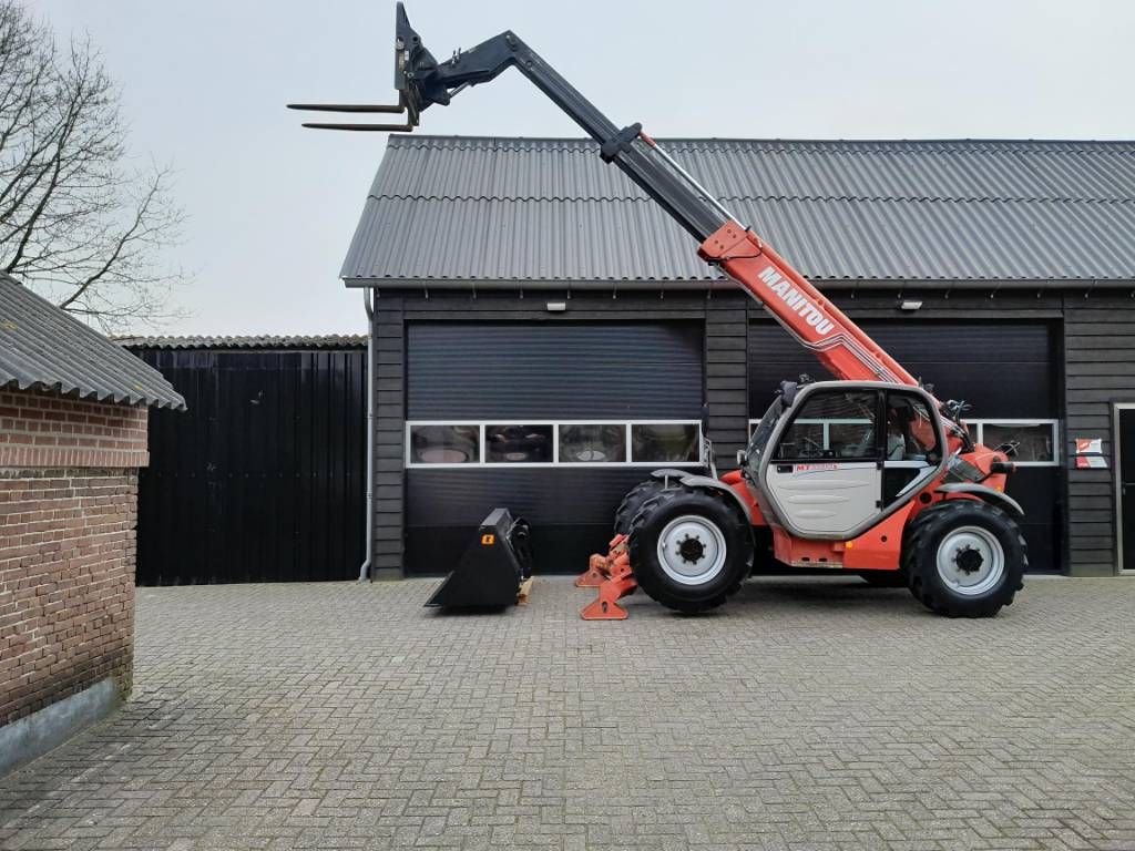 Manitou MT 1030 S verreiker - Grondbak + Vorken