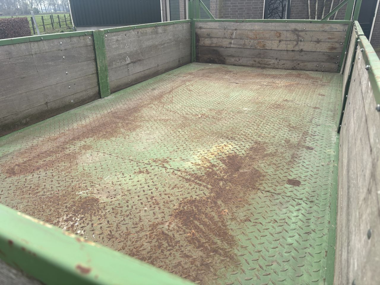 Kieper met stalen bodem