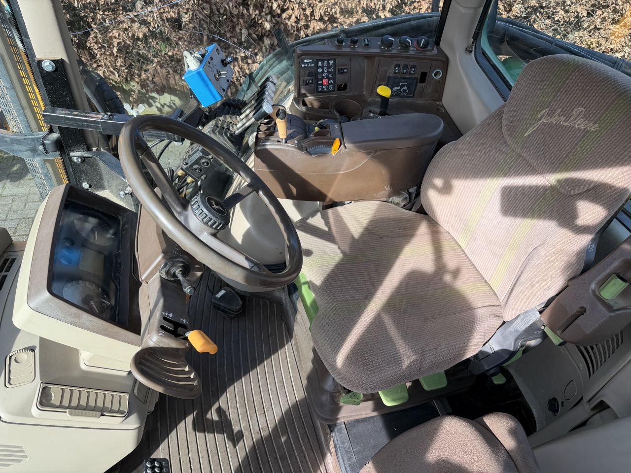 John Deere 6320 AP met maaiarm !!