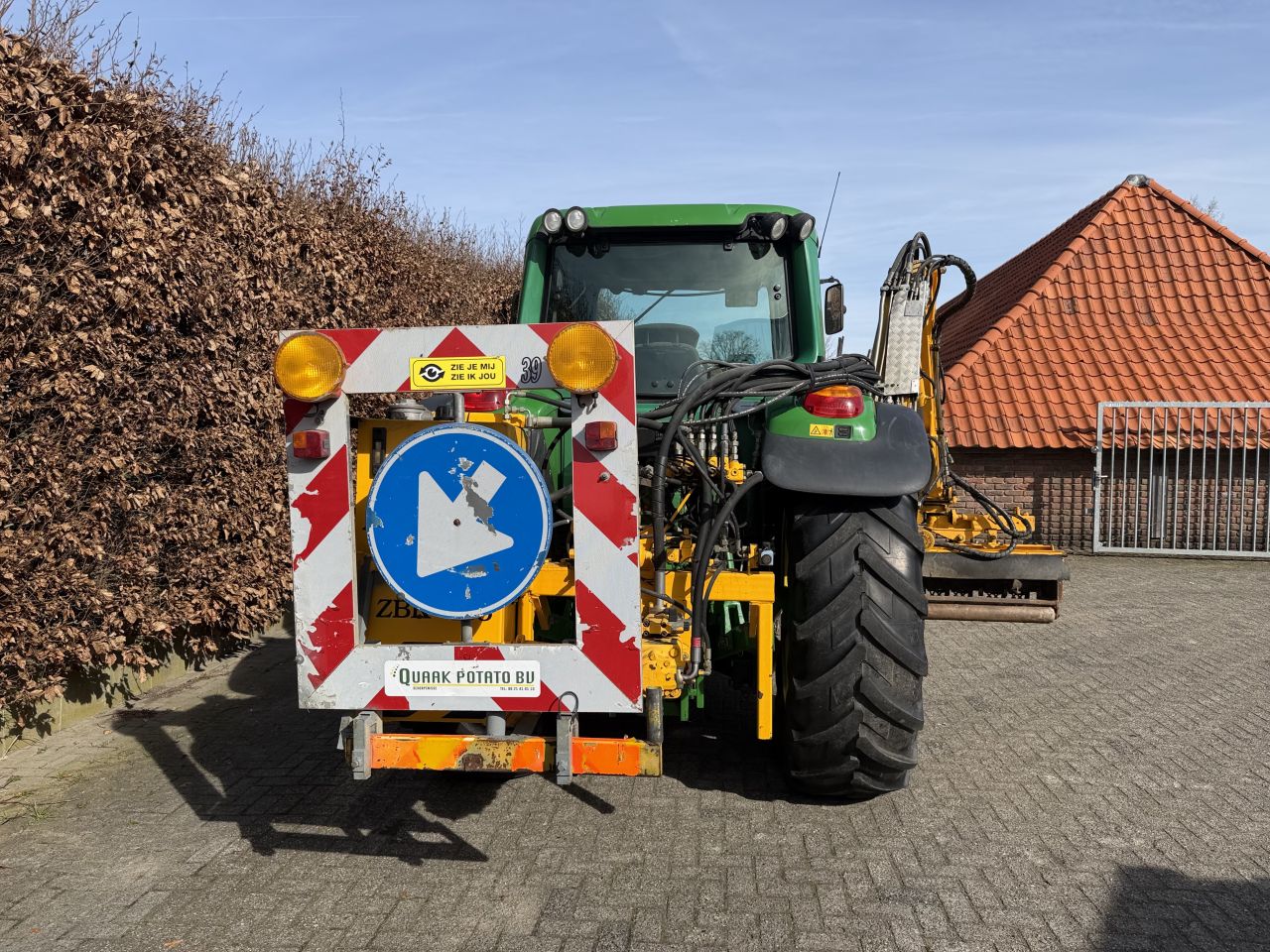 John Deere 6320 AP met maaiarm !!