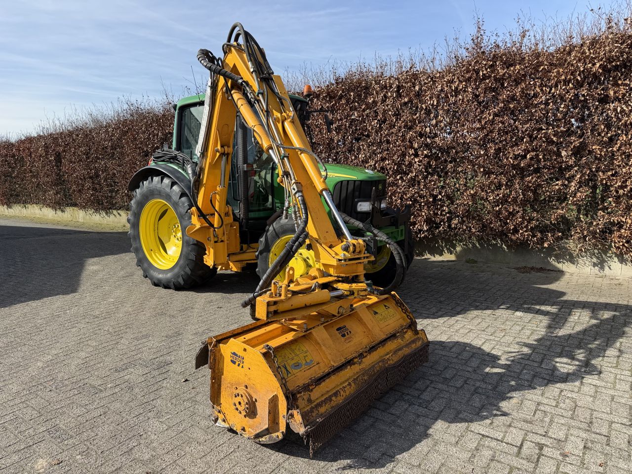 John Deere 6320 AP met maaiarm !!