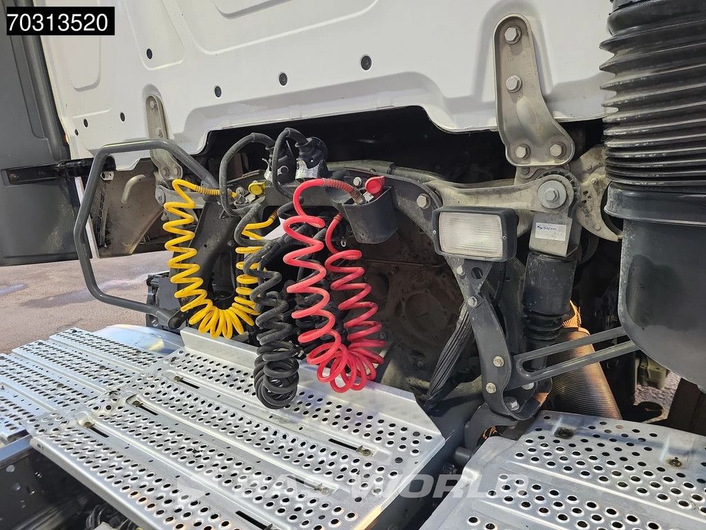 Mercedes Actros 1845 4X2 Bigspace Lowdeck Mirrorcam 2x Tank