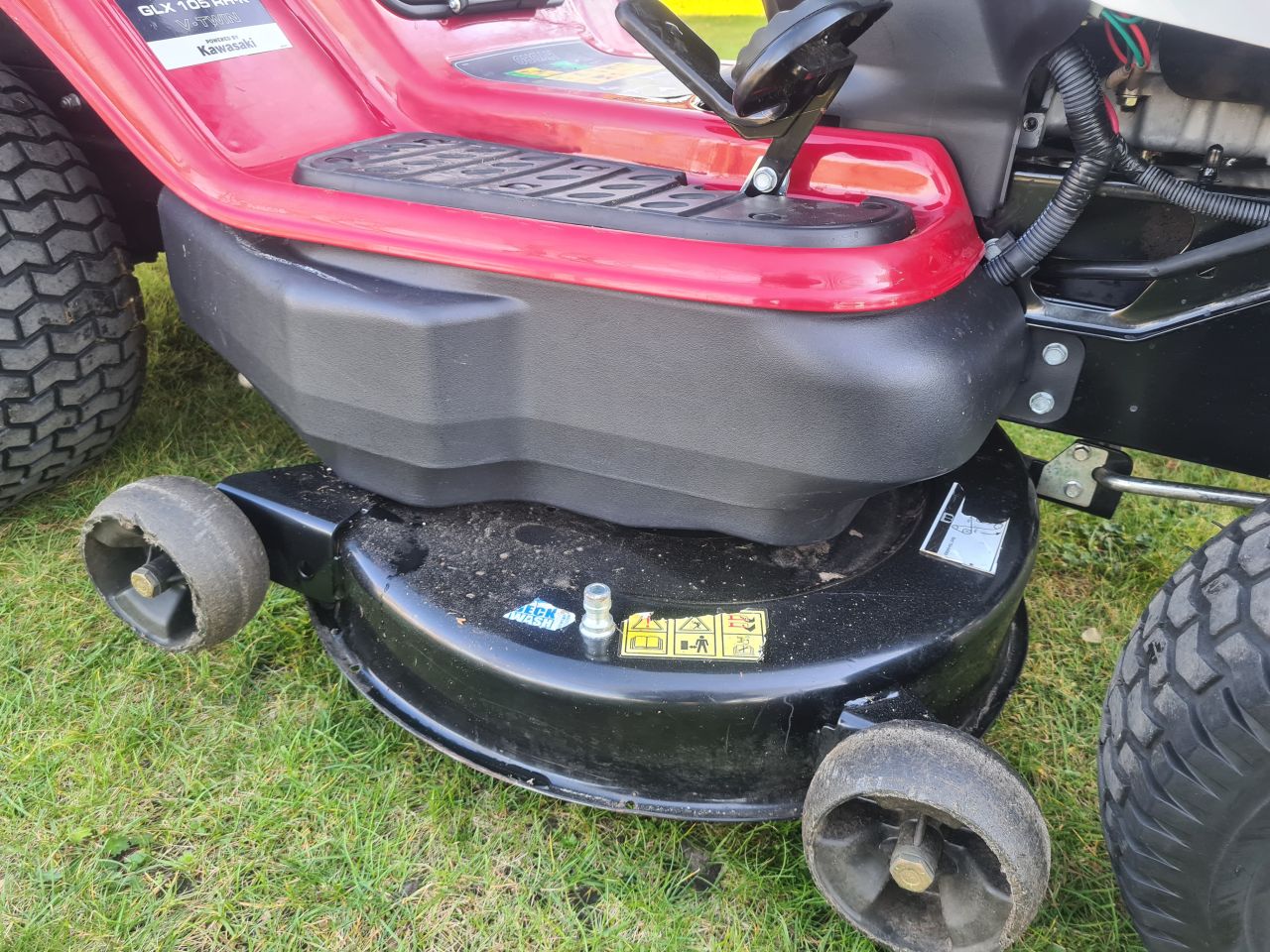 Gutbrod GLX 105 RH-K V Twin kawasaki motor 103 draaiuren.