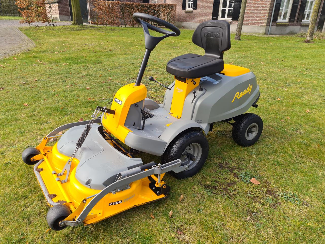 Stiga Villa frontmaaier mulch mulchmaaier zitmaaier hydrostaat.