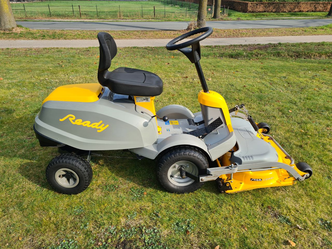 Stiga Villa frontmaaier mulch mulchmaaier zitmaaier hydrostaat.