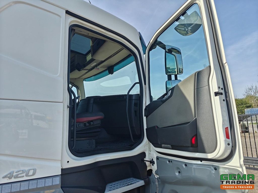 Volvo FH420 6x2 SleeperCab Euro6D - LB - ADR EXII/EXIII FL/AT