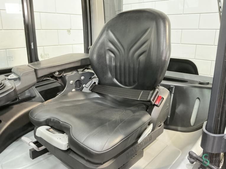 Forklifts Electric Still RX60-50 2019 Fork positioner Cabin