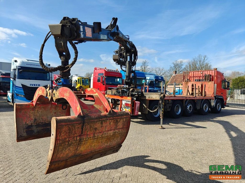 Terberg FM2850-T 10x4/6 Globetrotter Euro4 - Penz 16200HL + Grab - Controllable from the crane - Road plates - NL truck