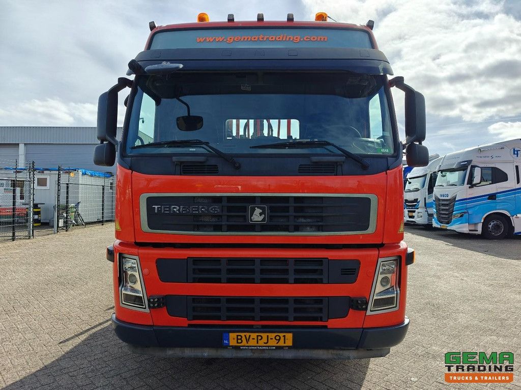 Terberg FM2850-T 10x4/6 Globetrotter Euro4 - Penz 16200HL + Grab - Controllable from the crane - Road plates - NL truck