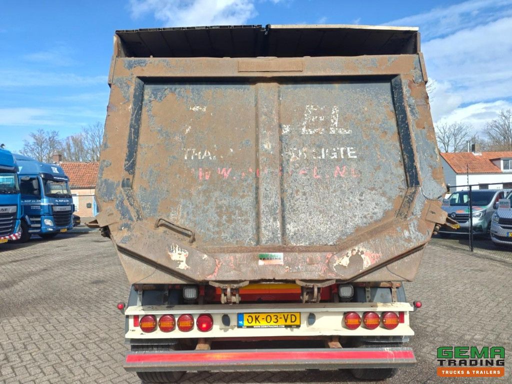 Carnehl CARNEHL 3-Axle SAF - Steel Tipper 30m³ - Environmental Covers - Lift Axle - Trailing Axle - 6870kg