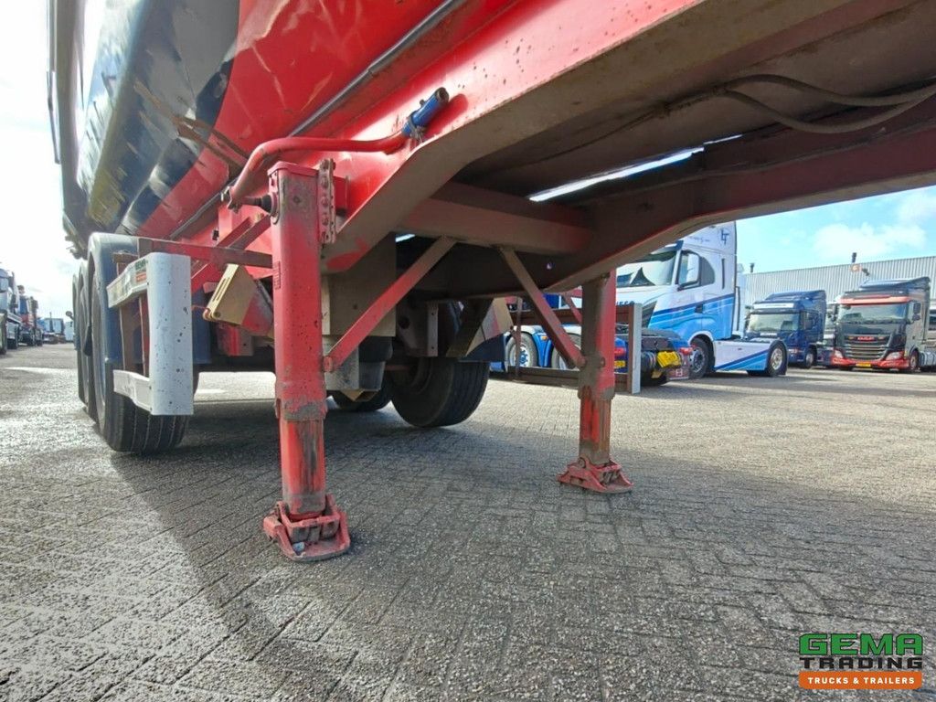 Carnehl CARNEHL 3-Axle SAF - Steel Tipper 30m³ - Environmental Covers - Lift Axle - Trailing Axle - 6870kg