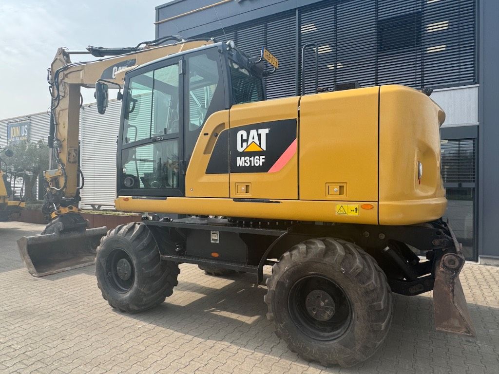 CAT M316F