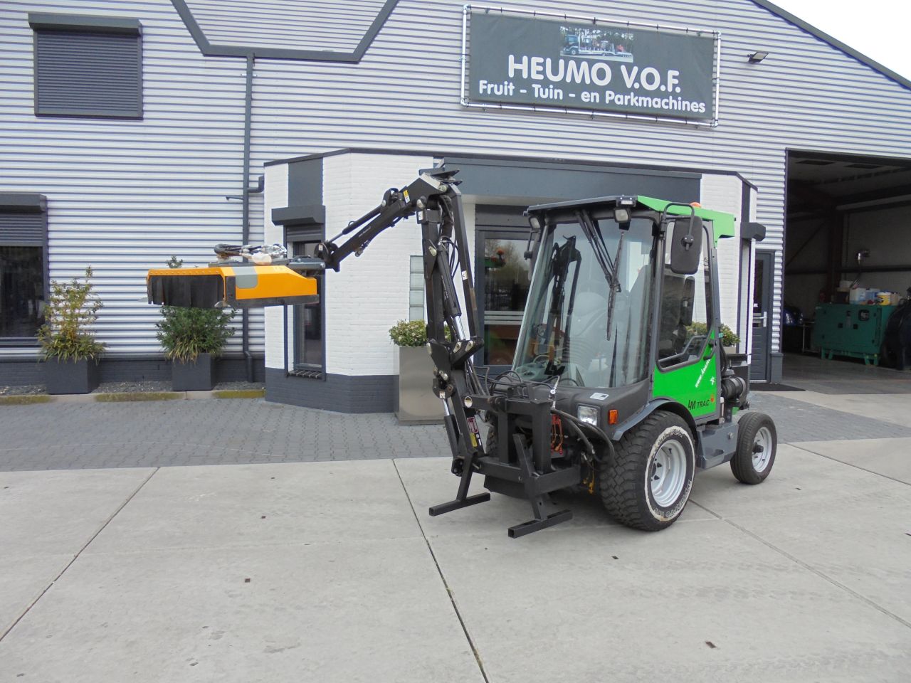 LM trac,weedsteam,mc connel