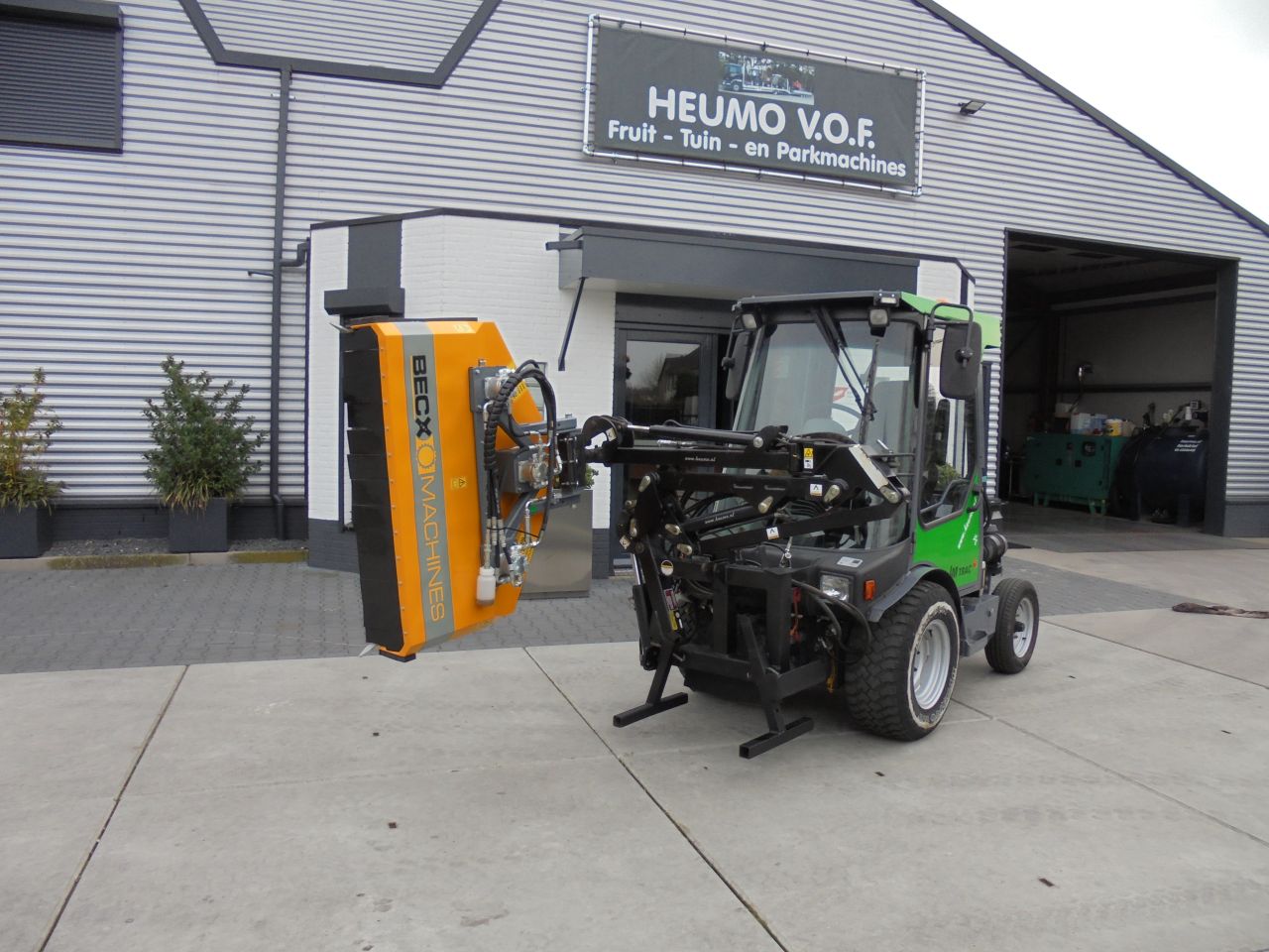 LM trac,weedsteam,mc connel