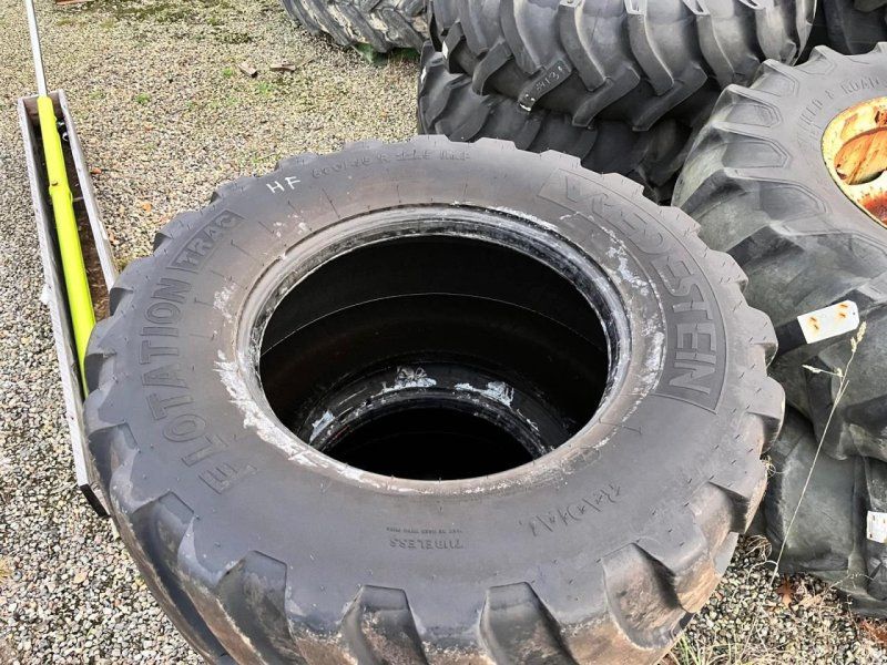 Vredestein 560/45R22.5