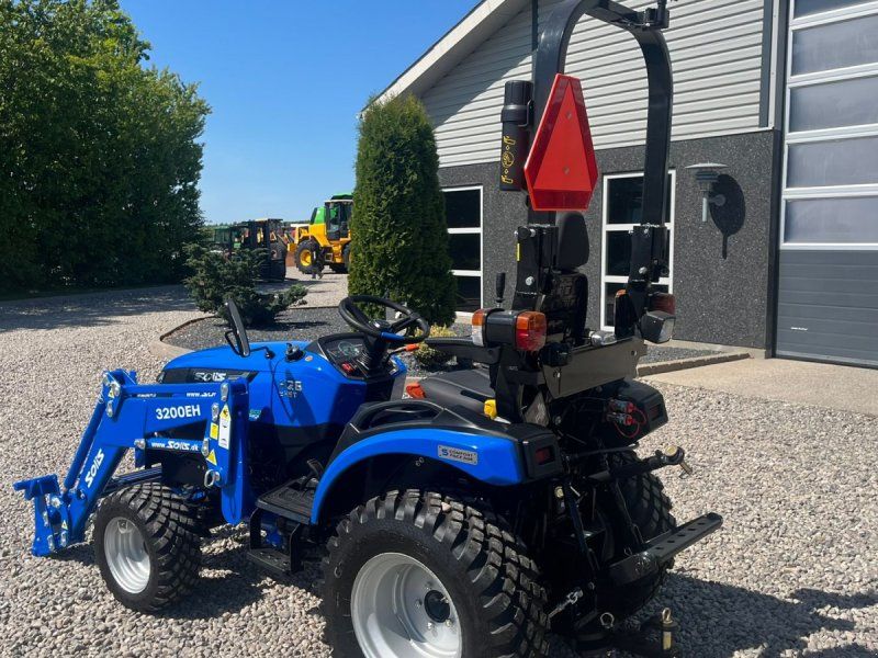 Solis H26 HST Med Frontlæsser og GardenPro dæk