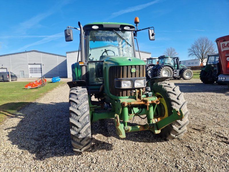 John Deere 6220 SE
