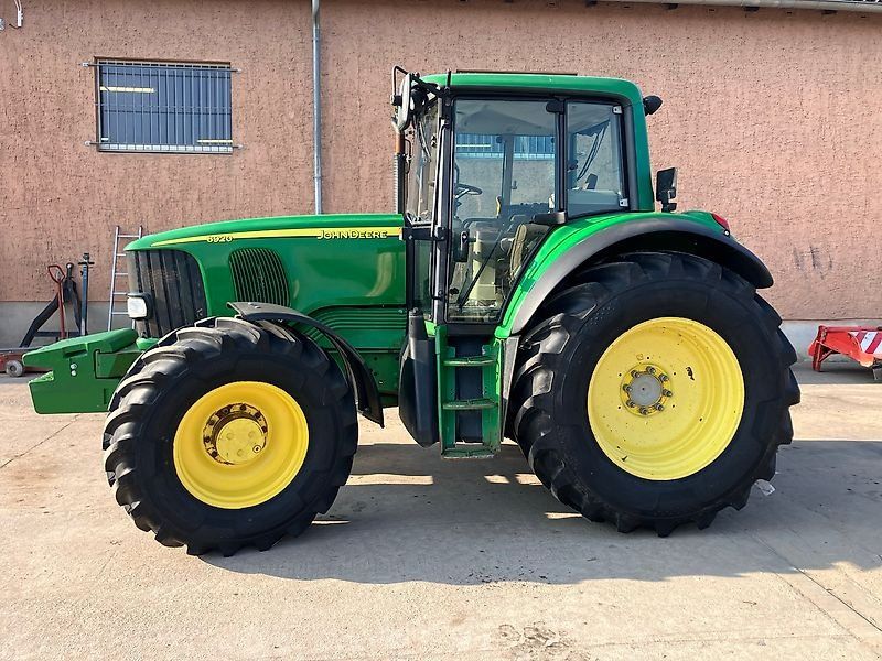 John Deere 6920