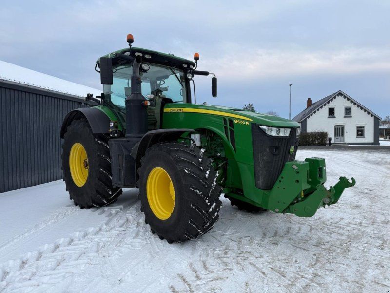 John Deere 8400R