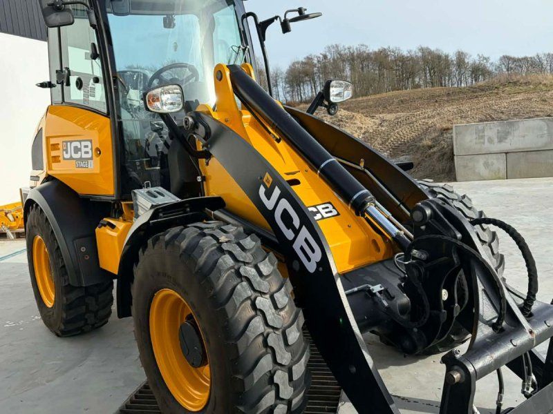 JCB 409 Agri