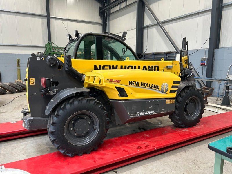 New Holland TH 5.26 mit Euronahme