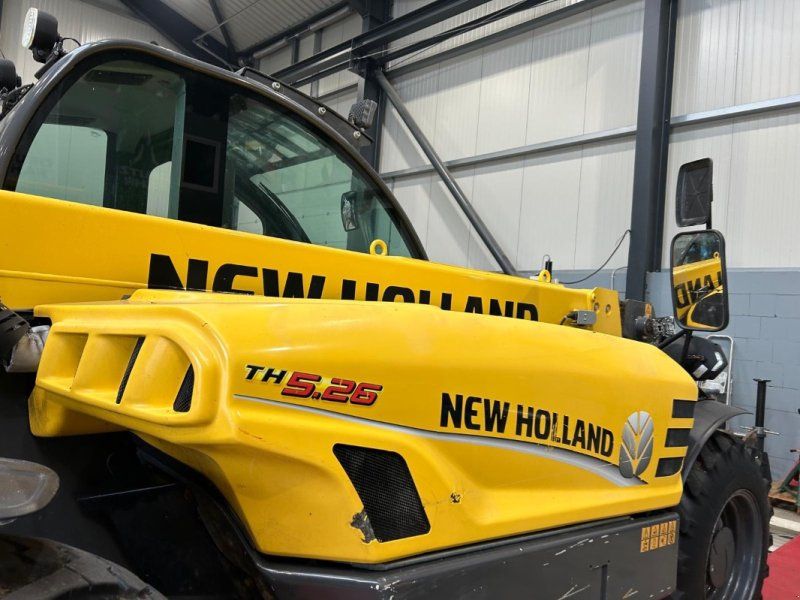 New Holland TH 5.26 mit Euronahme