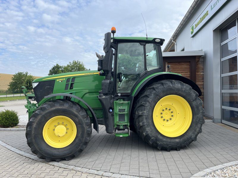 John Deere 6250R