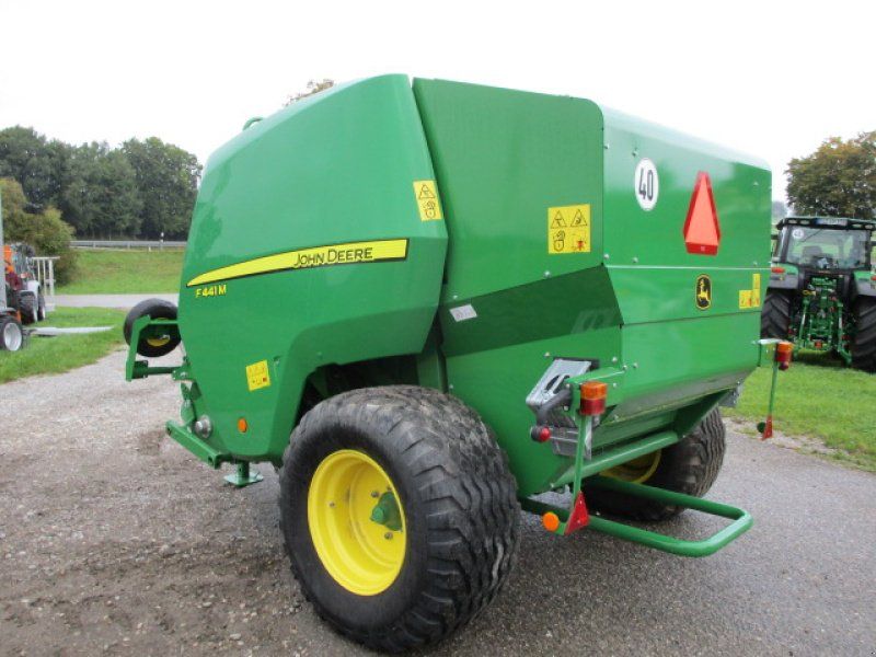 John Deere F441M