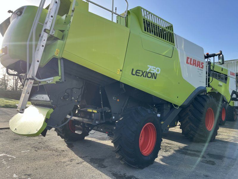 Claas LION 750