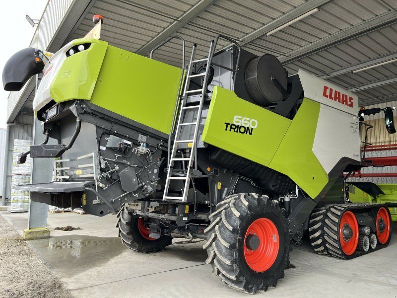 Claas TRION 660 TT 4RM +V770
