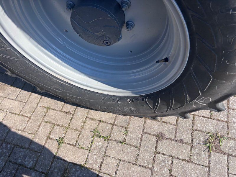 Massey Ferguson 5S.125 Dyna-6 ESSENTIAL