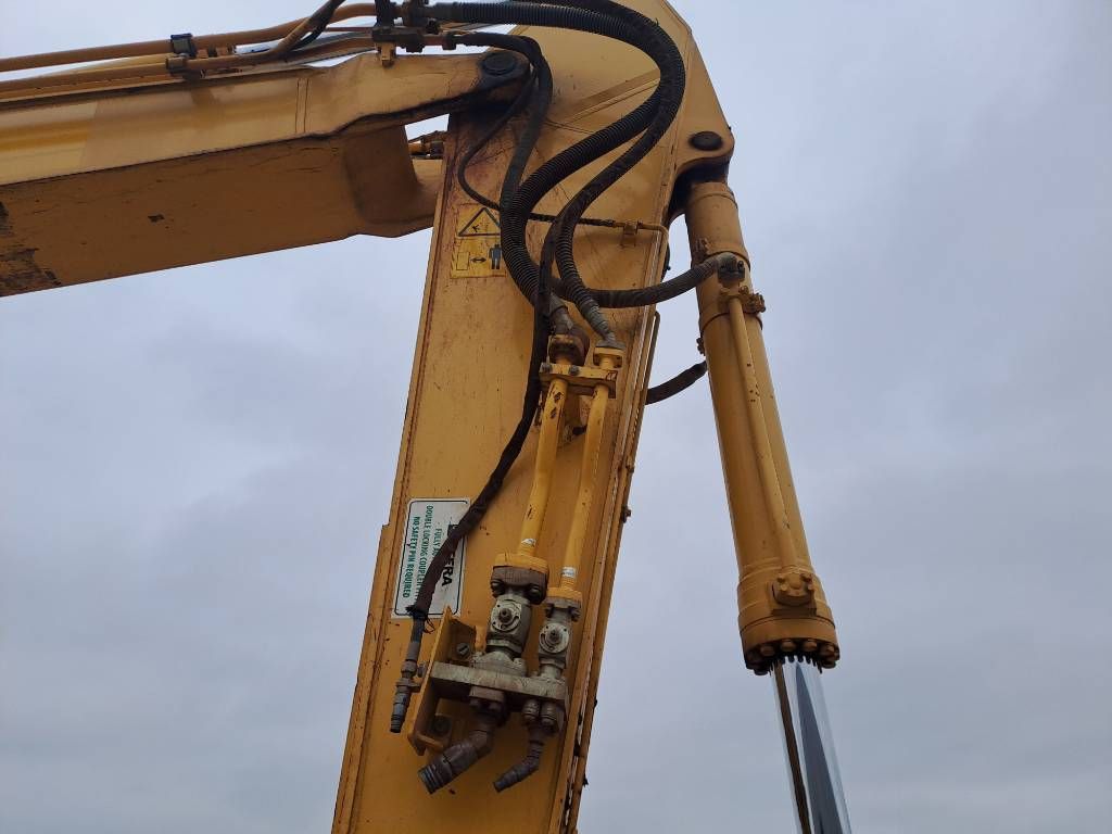 Komatsu HB365LC-3 Hybrid