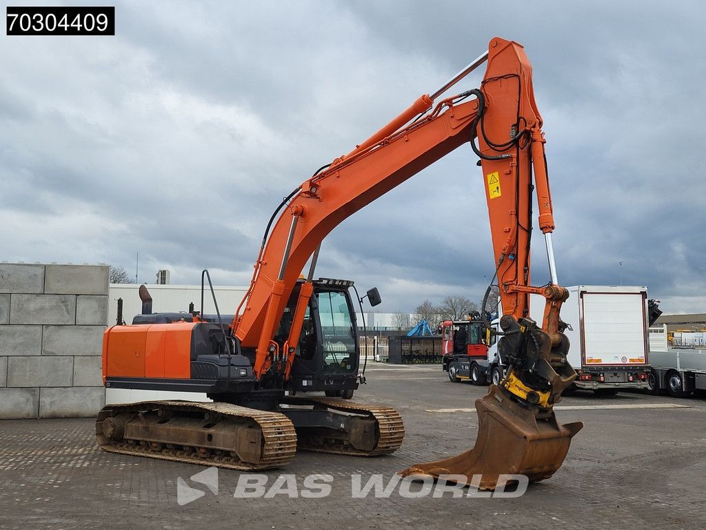 Hitachi ZX210 LC-5B Tiltrotator - GPS