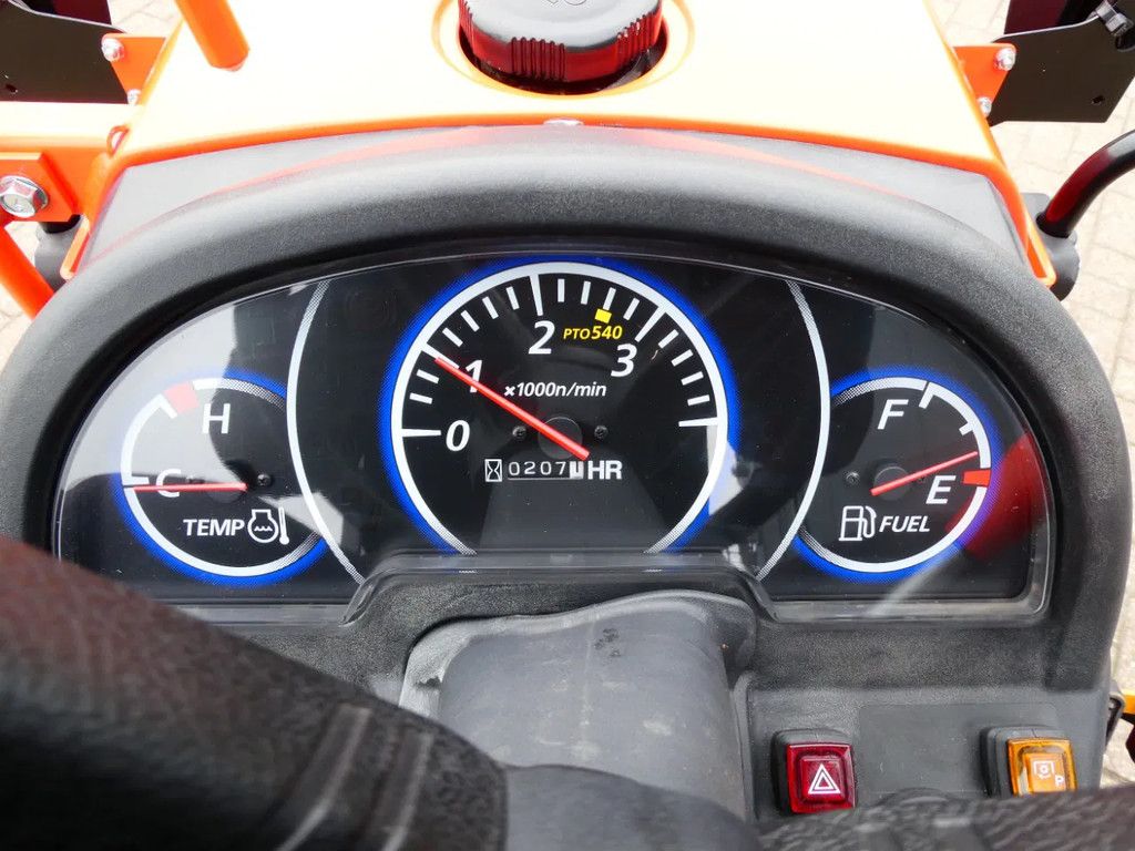 Kubota B1-241 4wd / 00207 Draaiuren / Garden Pro Banden