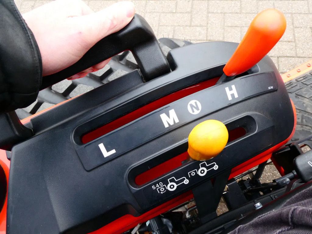 Kubota B1-241 4wd / 00207 Draaiuren / Garden Pro Banden