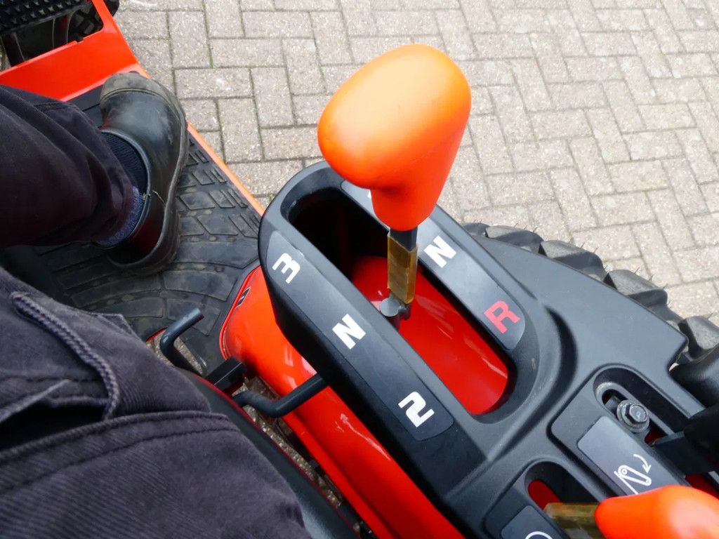 Kubota B1-241 4wd / 00207 Draaiuren / Garden Pro Banden