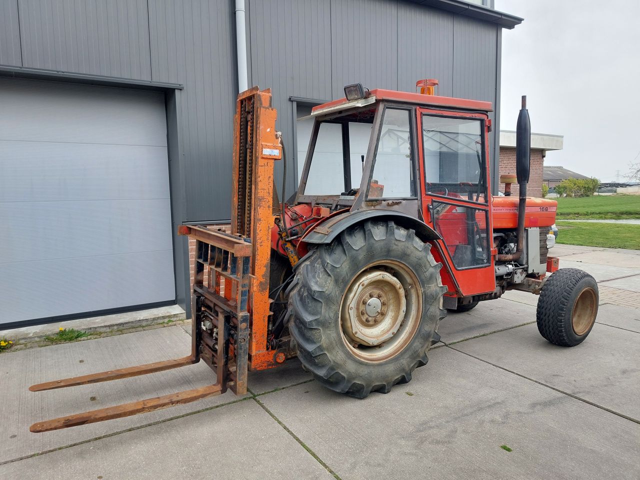 Massey Ferguson 168 smalspoor