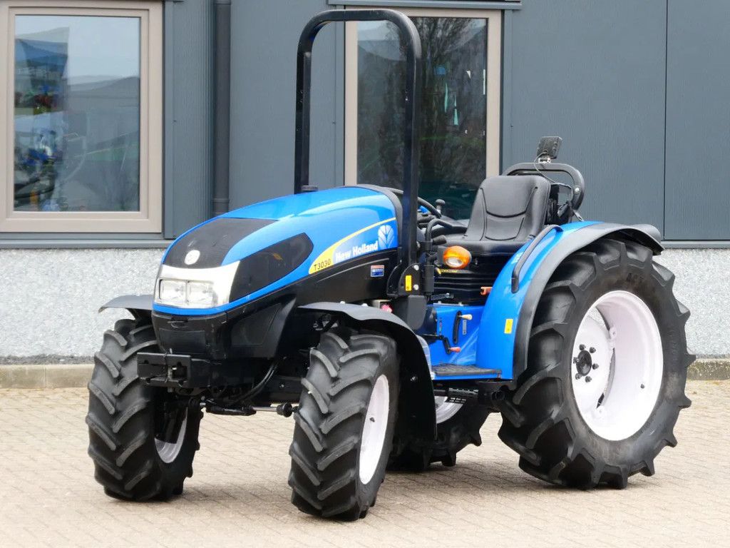 New Holland T3030 4wd / 03315 Draaiuren / Lage Urenstand