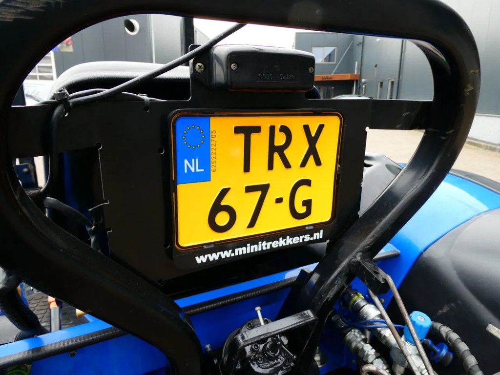 New Holland T3030 4wd / 03315 Draaiuren / Lage Urenstand