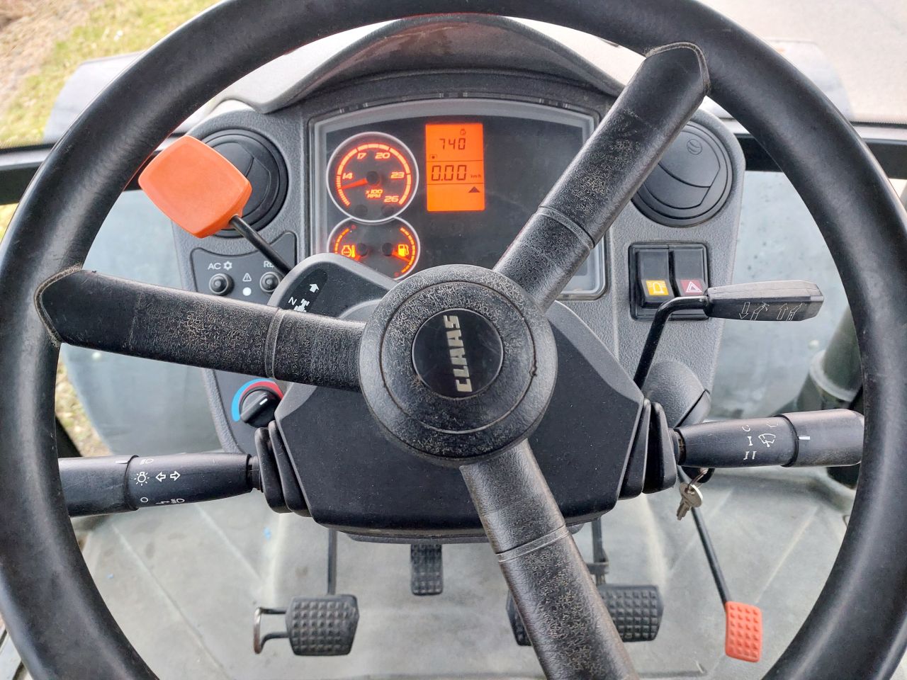 Claas Axos 310 NETTE TREKKER