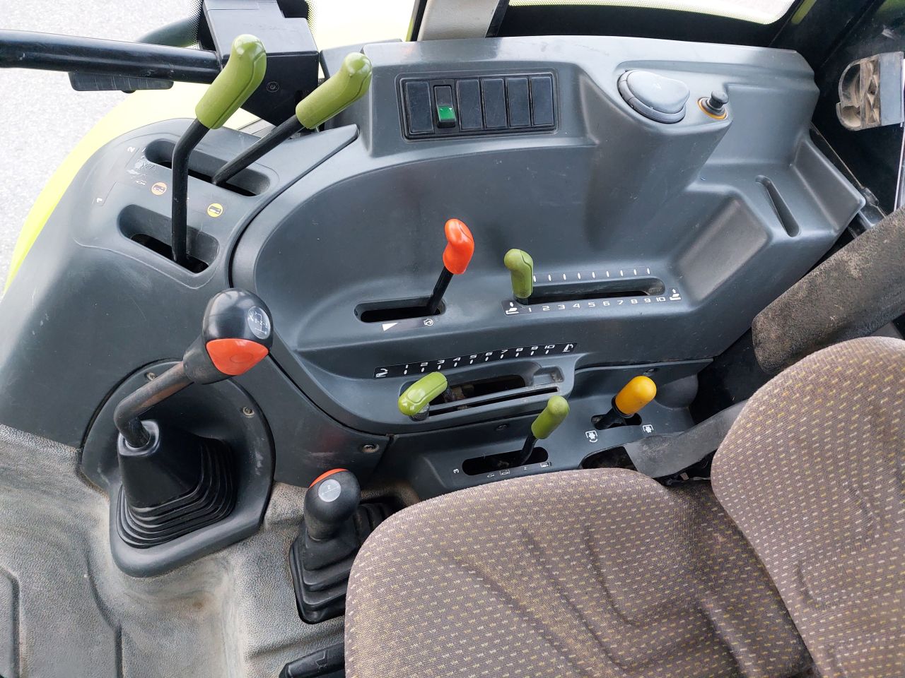 Claas Axos 310 NETTE TREKKER