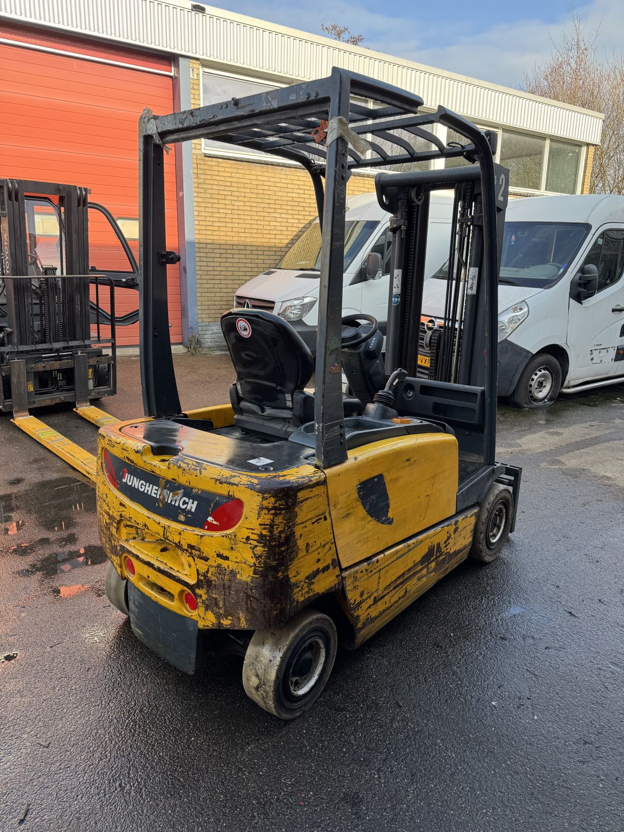 Sloop Jungheinrich EFG VAC16-450 DZ-SS triplomast