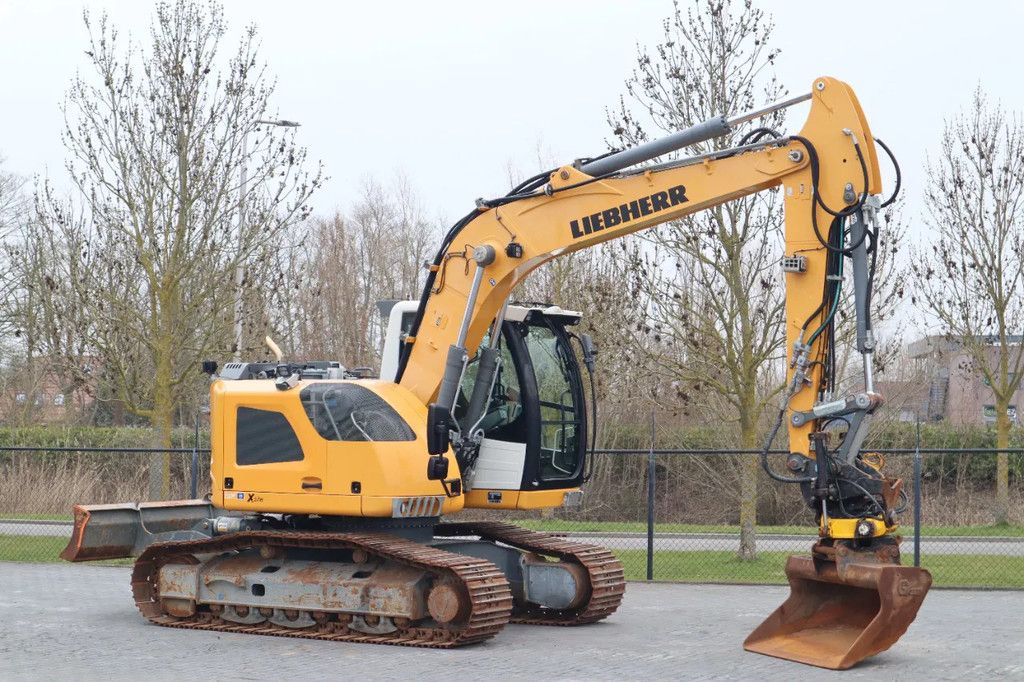 Liebherr R914 COMPACT STD | ROTOTILT | 2X BUCKET | DOZERBLADE