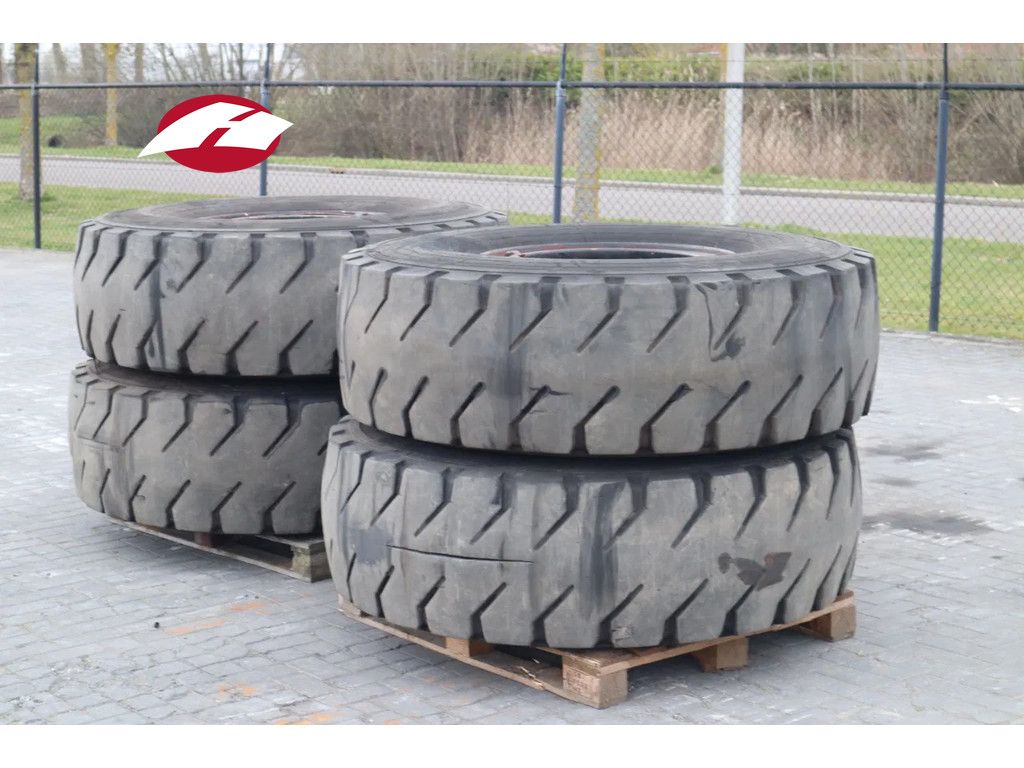 Marangoni 18.00-25 MKS | LIEBHERR 944 | TIRES + RIMS