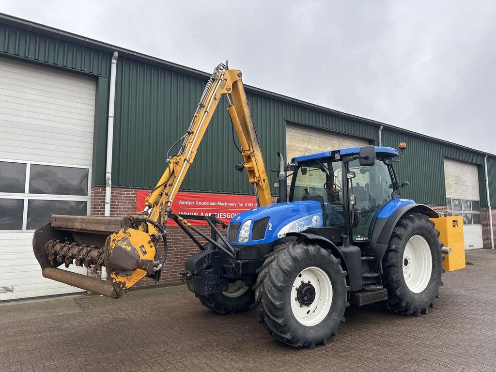 New Holland TSA 125